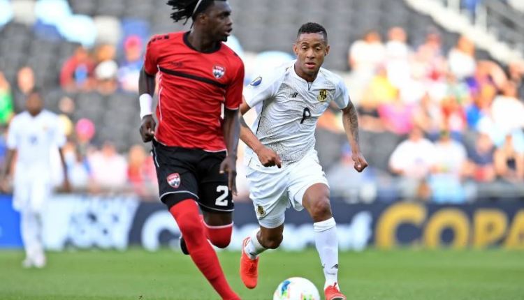Panama´s Gabriel Torres (#9) and Aubrey Rudolph Roberts of Trinidad and Tobago in action in a Group D match of the Concacaf Gold Cup on June 18, 2019 at the Allianz Field in Saint Paul, Minnesota, USA (Photo: Concacaf)