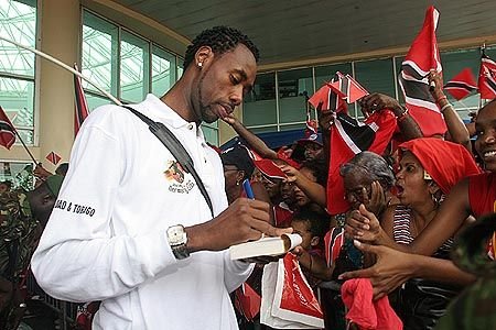 signing_autograph_11172005