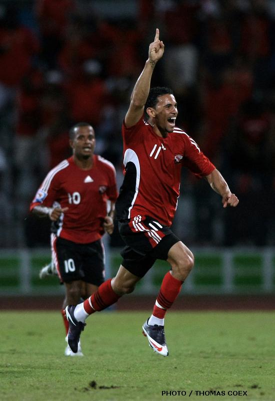 Carlos Edwards celebrates his goal vs Costa Rica.