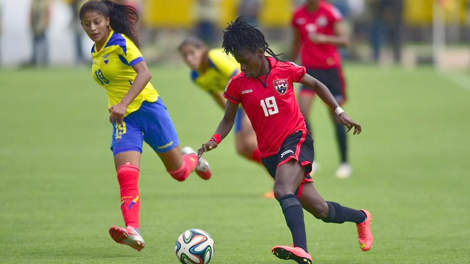 Kennya Cordner on the ball during a 2015 WomenÂ’s World Cup Qualifying playoff match against Ecuador in Quito on November 8th 2014.