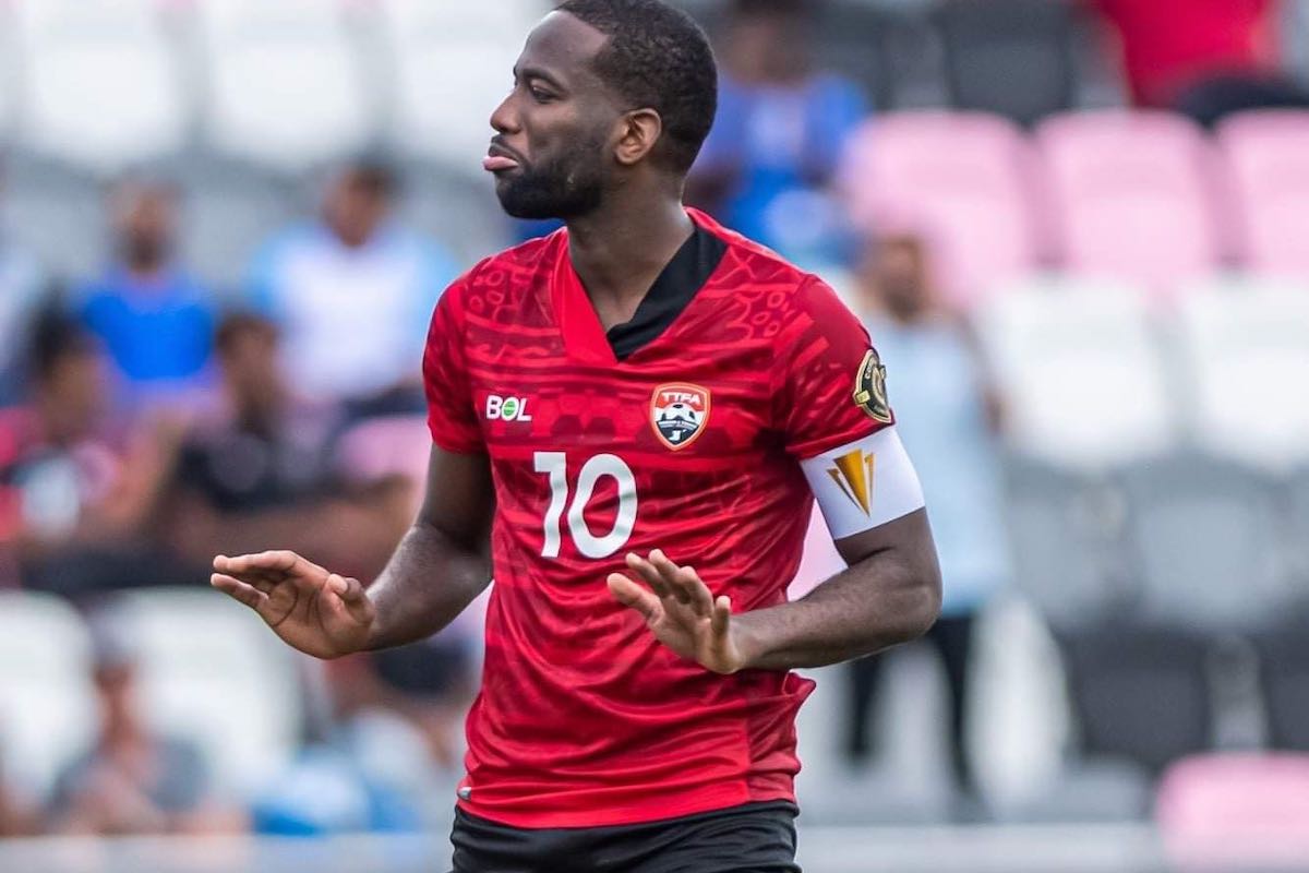 Molino: Eve has lost the locker room! 95% of the players don’t want him