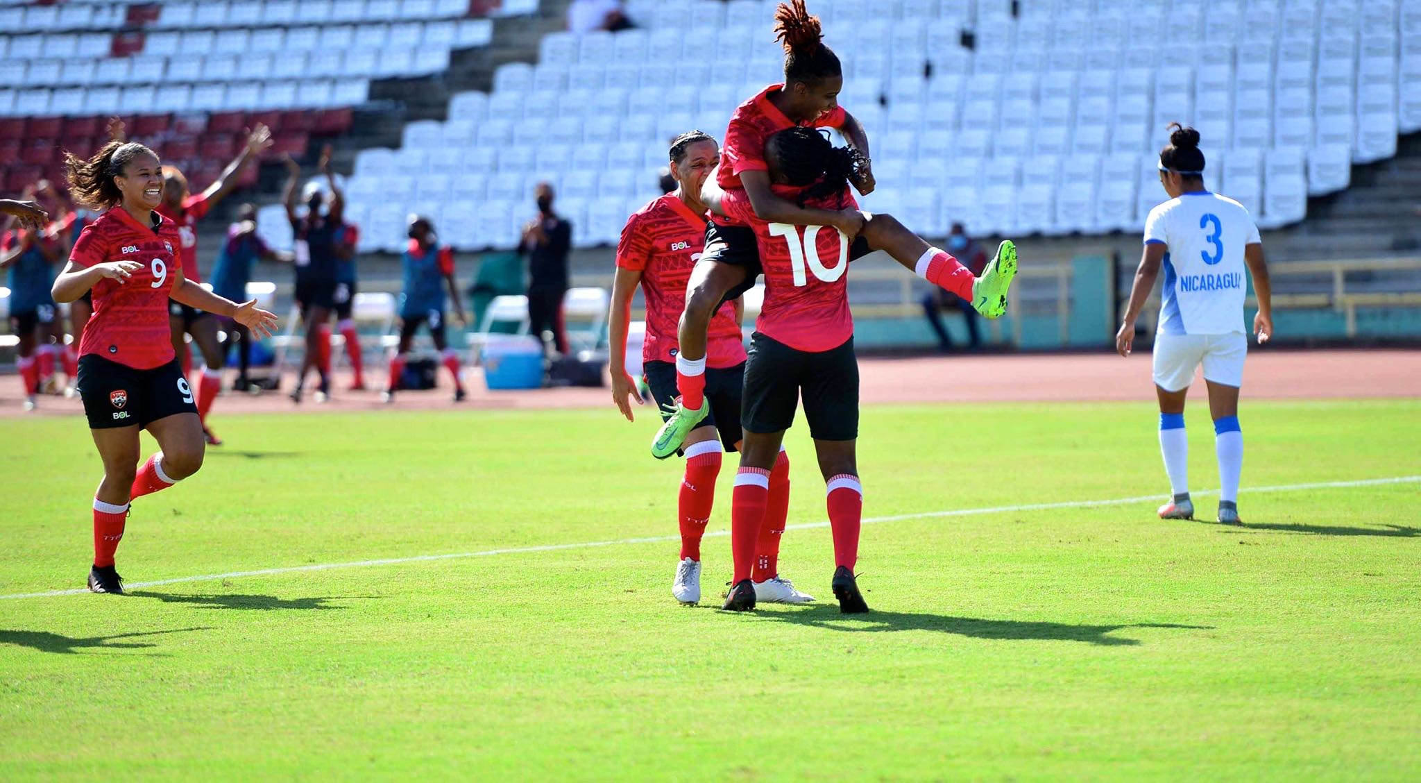 James, Forbes help guide T&T to 2-1 victory.