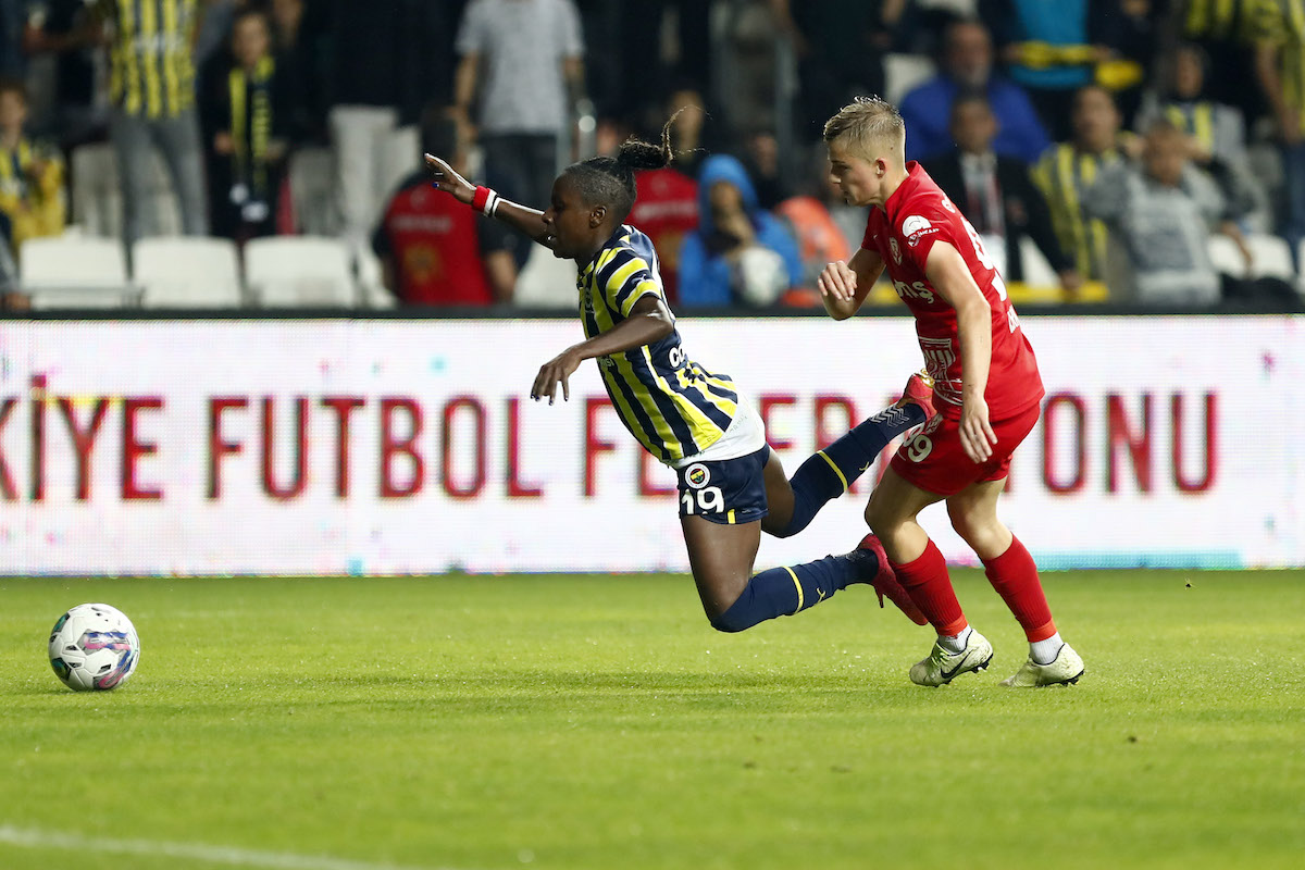 Fenerbahçe forward Kennya "Yaya" Cordner is fouled during the Turkey Women's Super League against Forget GSK on Friday, June 2nd 2023.