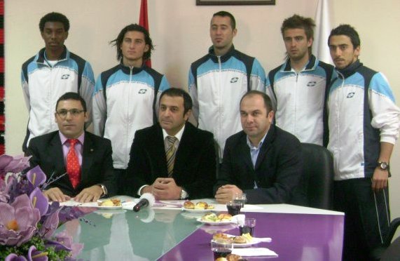 Juma (first in the picture) with his former team Hacettepe SK.