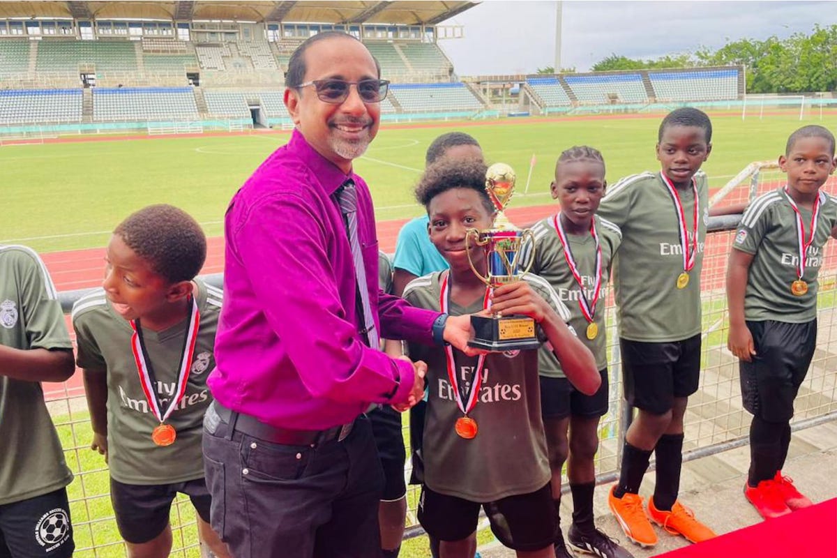St Paul’s Anglican defeated San Fernando Boys RC 2-0 to take the Boys11 and Under crown in the Victoria Distr