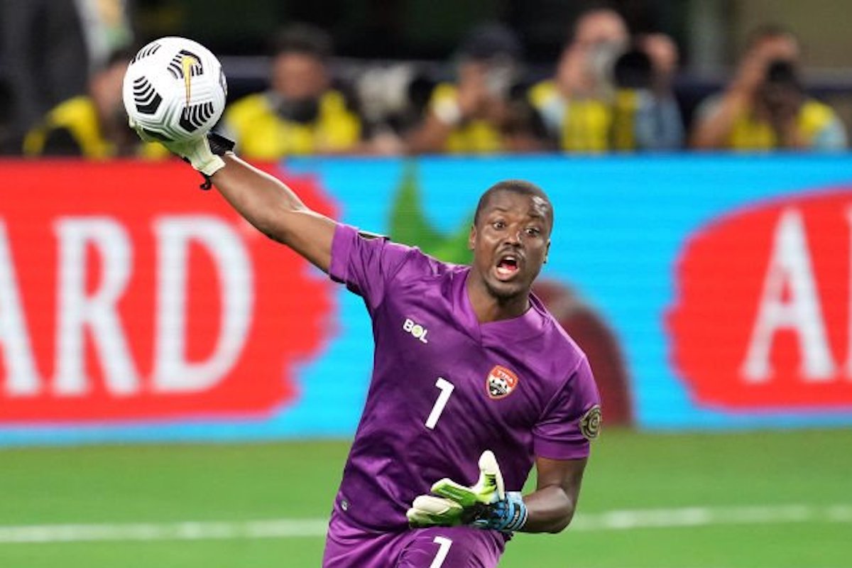 Trinidad and Tobago goalkeeper Marvin Phillip (1) throws the ball in action during a CONCACAF Gold Cup group stage match between Mexico and Trinidad & Tobago on July 10, 2021 at AT&T Stadium in Arlington, TX. (Photo by Robin Alam/Icon Sportswire via Getty Images)