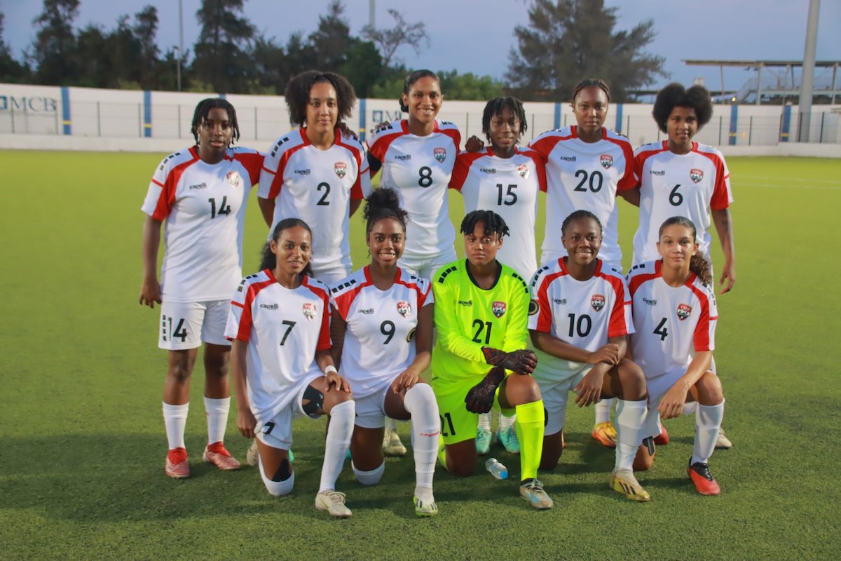 Trinidad and Tobago Women's starting eleven pose for a team photo before facing Aruba in a match at Stadion Rignaal 'Jean' Francisca, Willemstad, Curaçao on Wednesday, May 29th 2024.