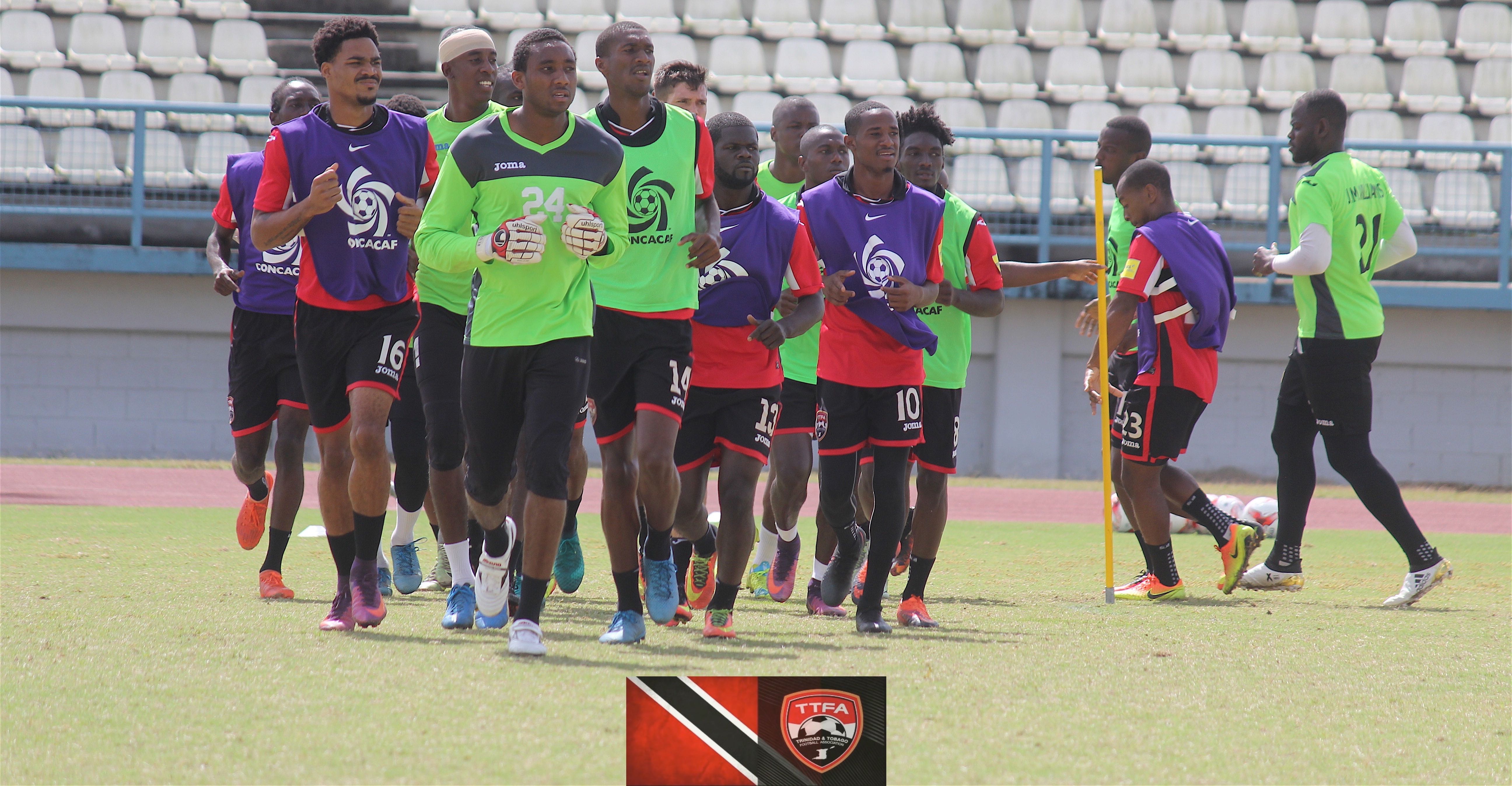 Players respond positively to Lawrence in opening training camp.